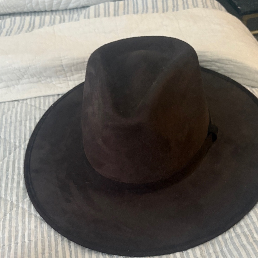 Black suede wide brim hat.  worn one time